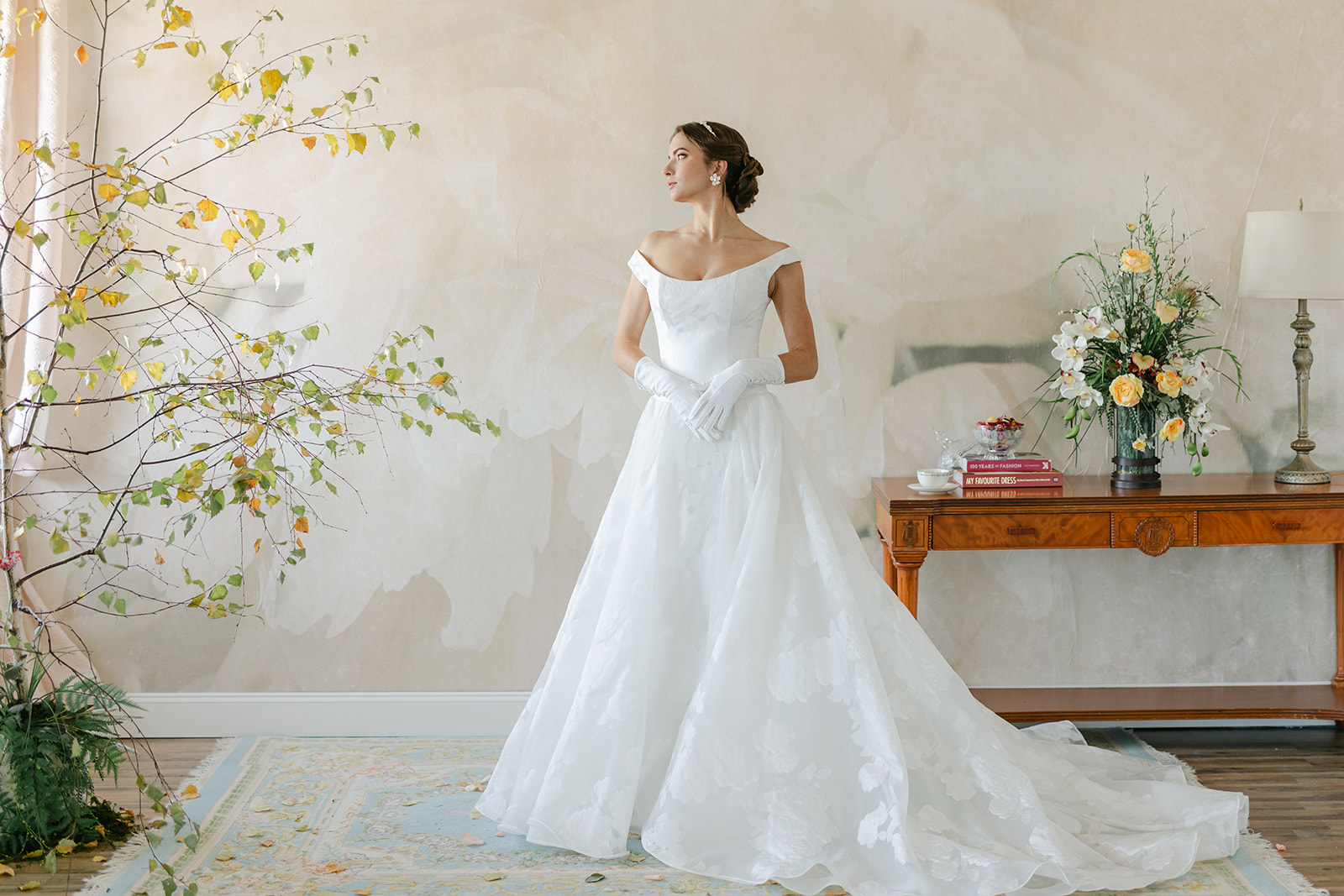 Aston — Modern Trousseau