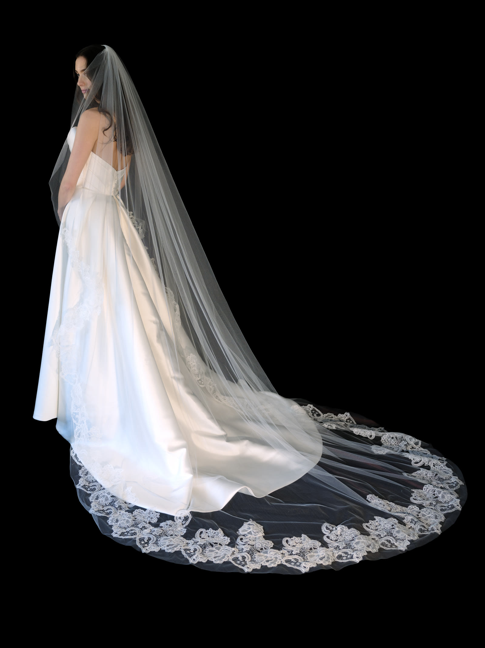 Charlotte veil - Modern Trousseau
